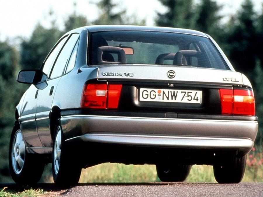  Opel Vectra V6 1993 года  (фото 7 из 17)